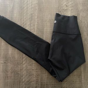 Lululemon size 4